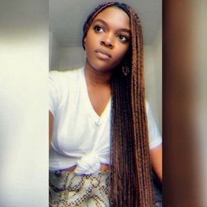 Meet your Posher, Linda